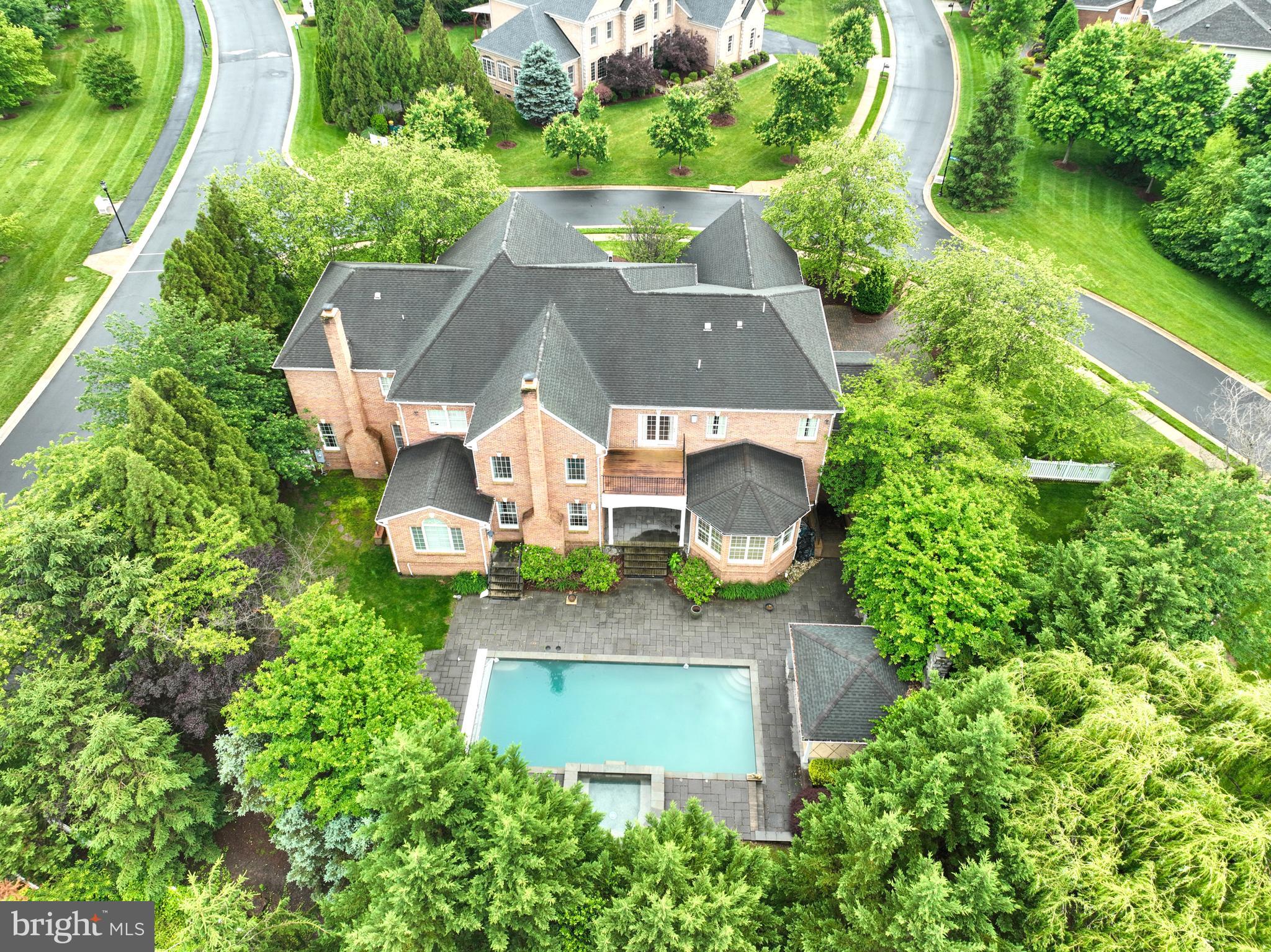 43582 OLD KINDERHOOK DRIVE