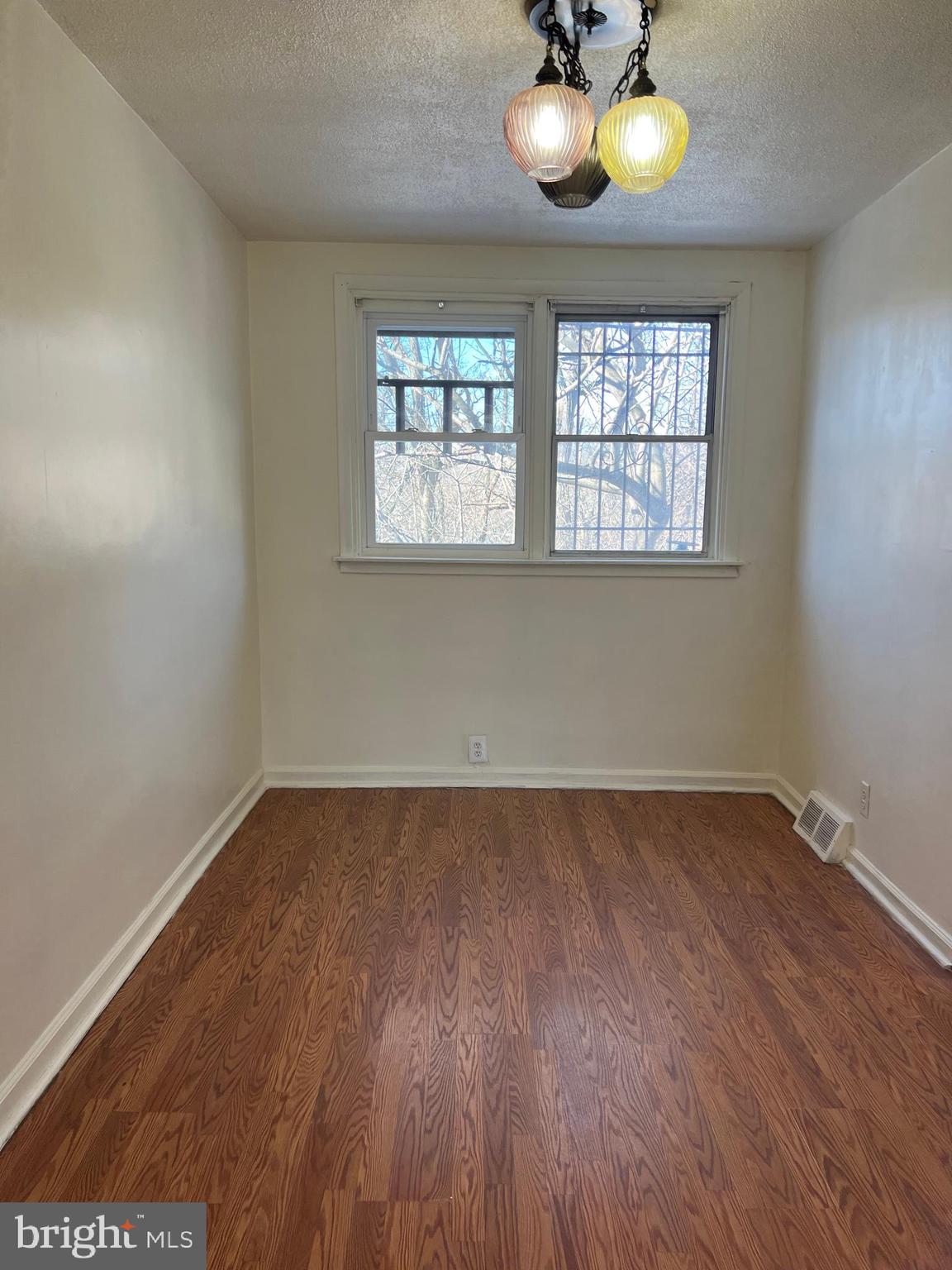 LAWNDALE - Residential