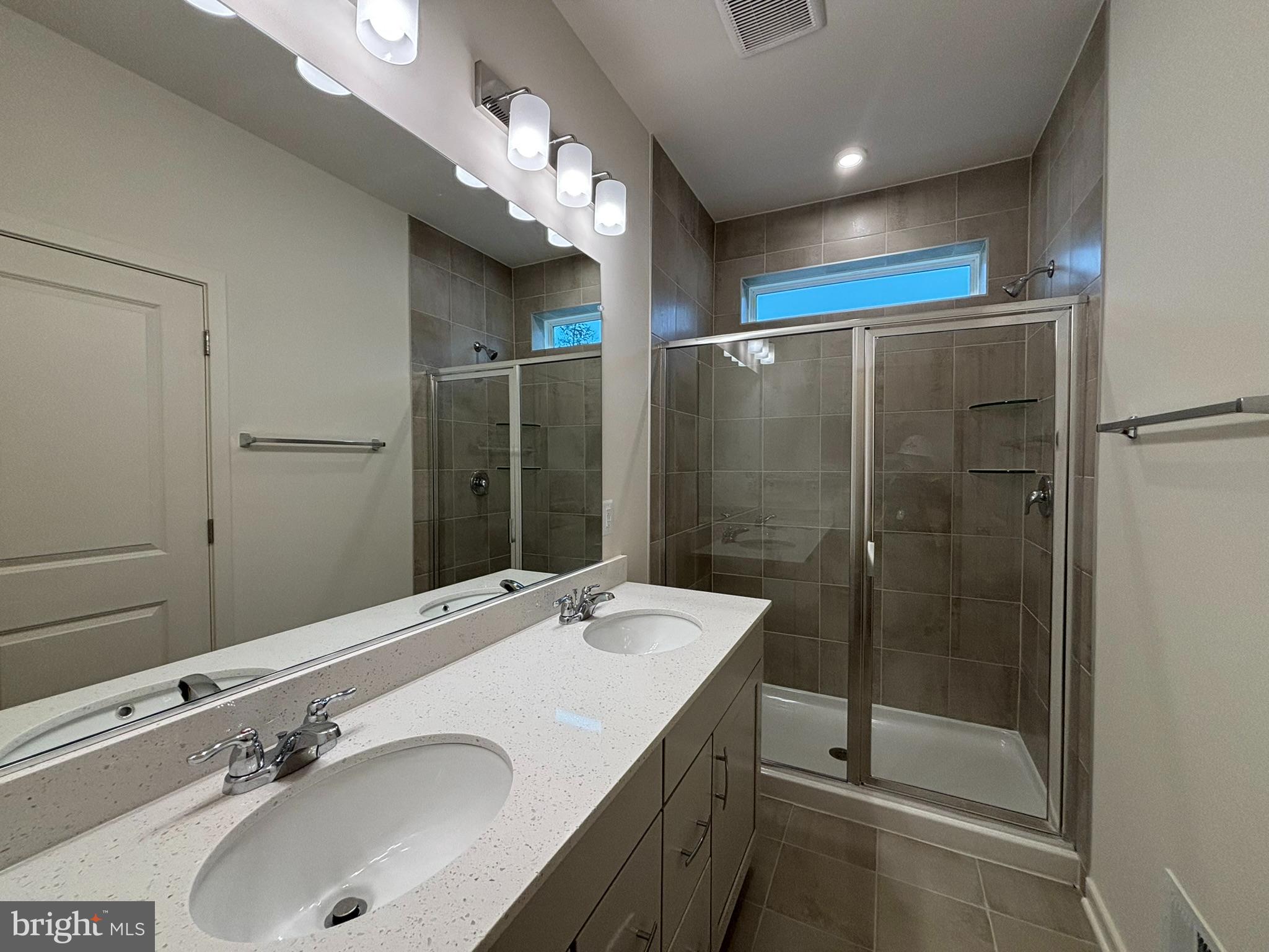 CASCADE LANDING - Residential