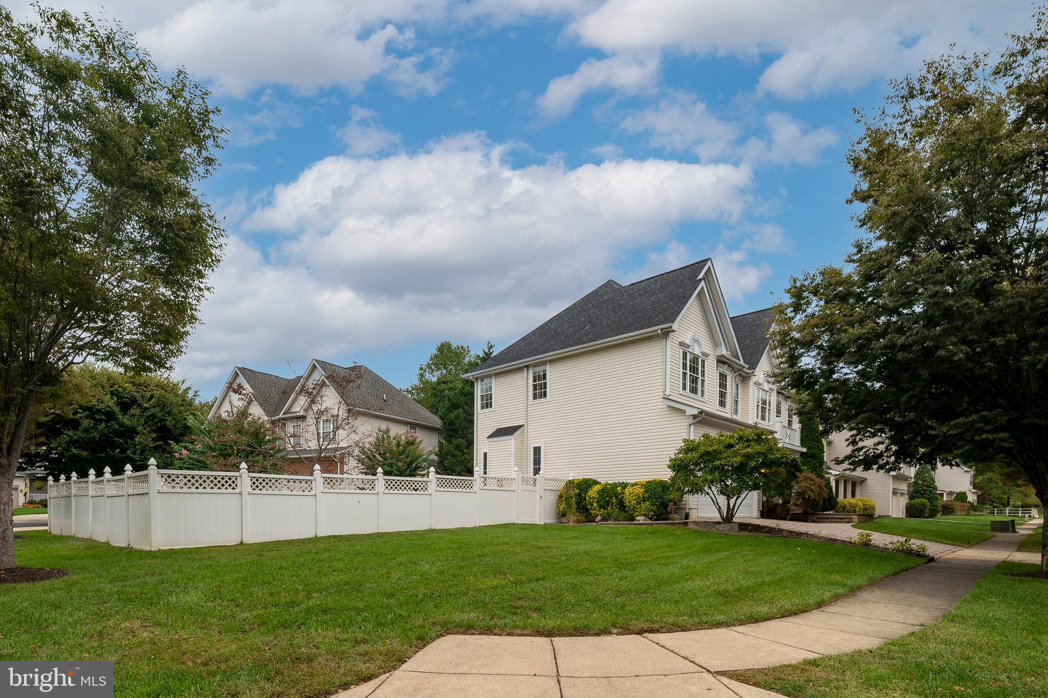 2408 POWDERHORN WAY