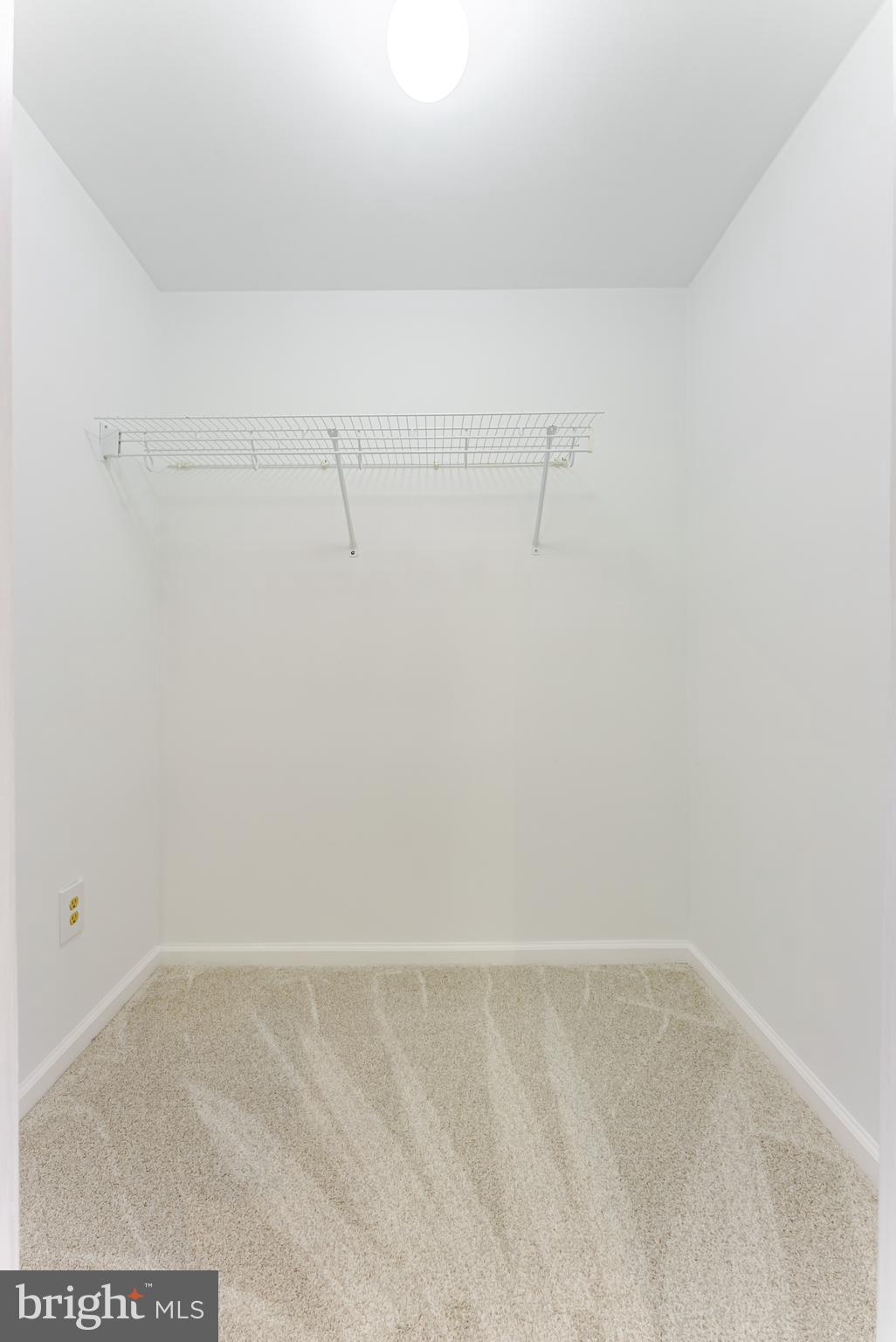 ASHBURN VILLAGE - Residential