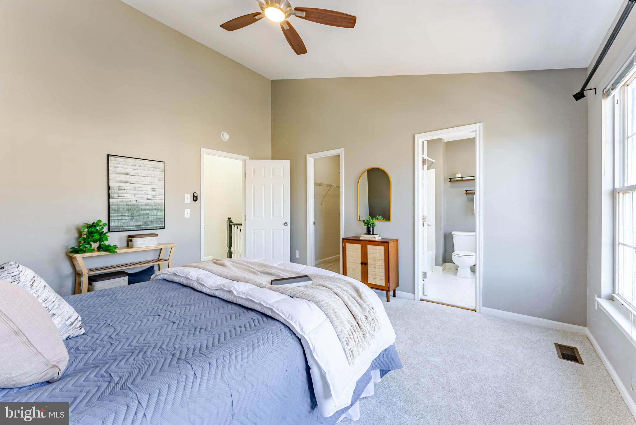 ASHBURN VILLAGE - Residential