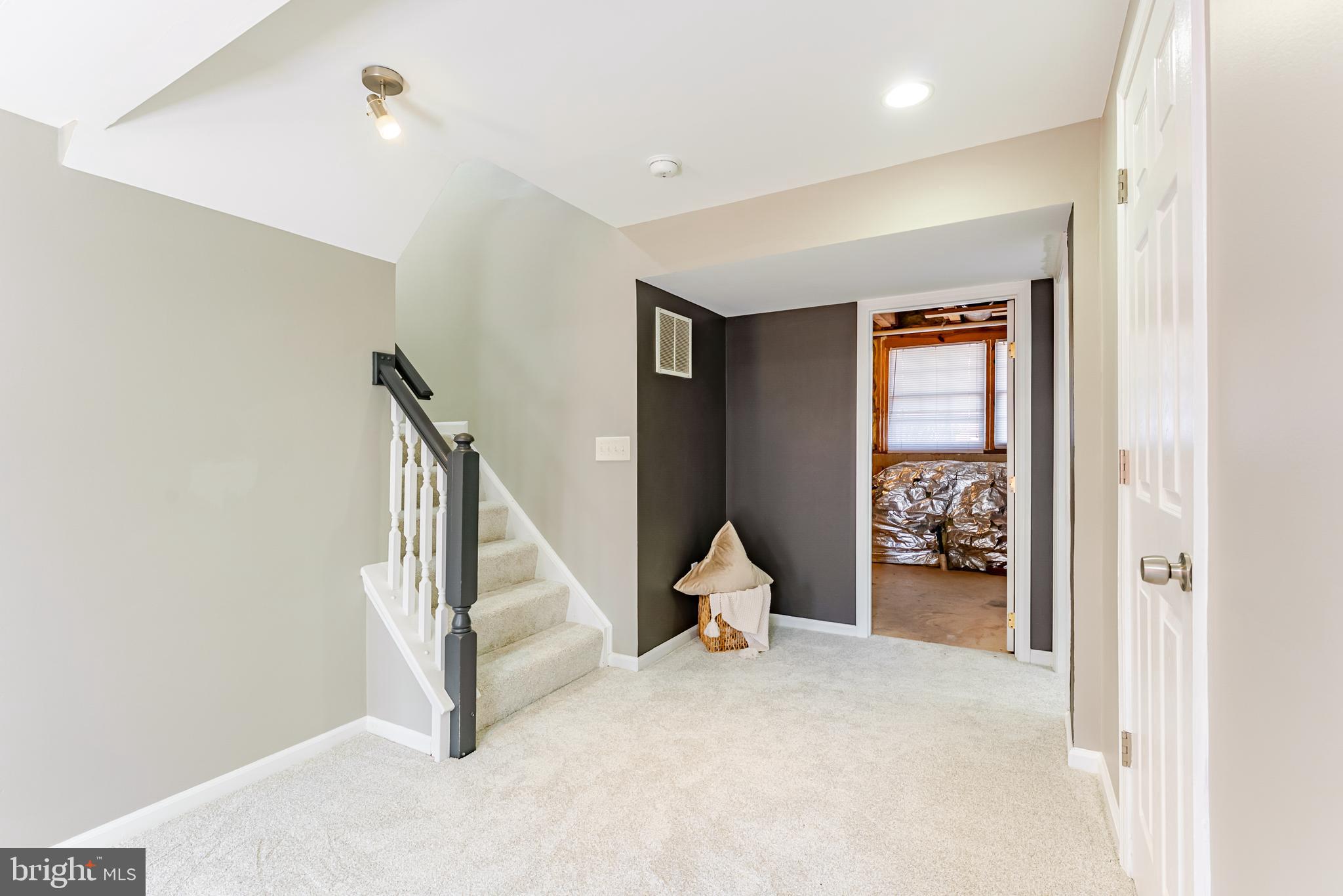 ASHBURN VILLAGE - Residential