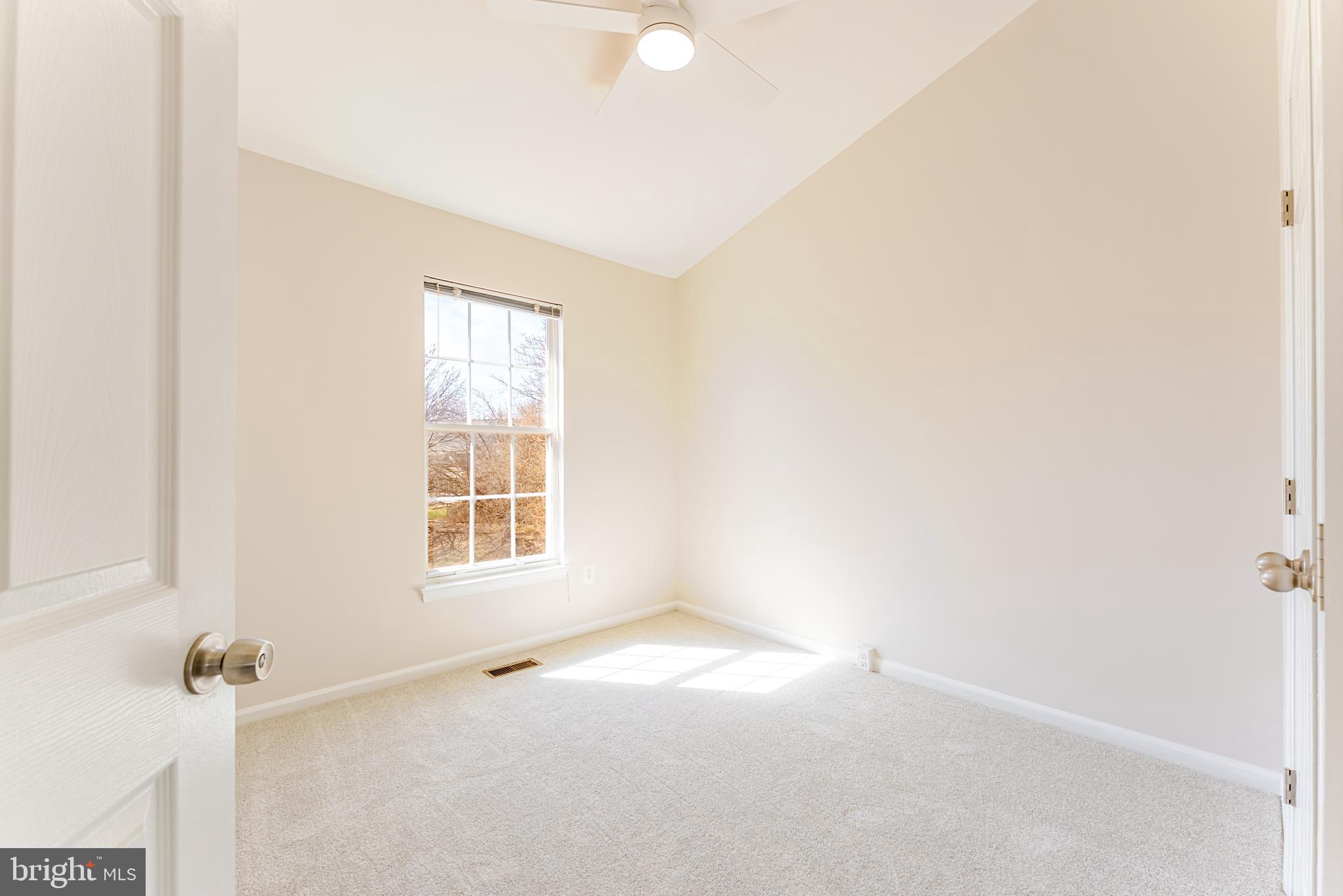 ASHBURN VILLAGE - Residential