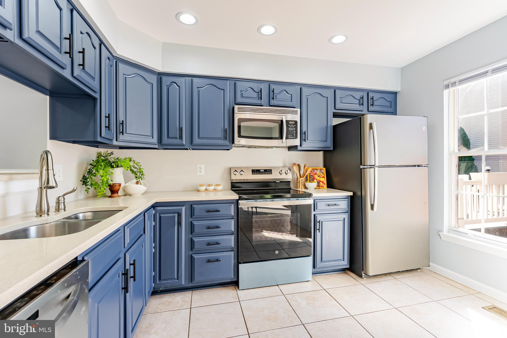 ASHBURN VILLAGE - Residential