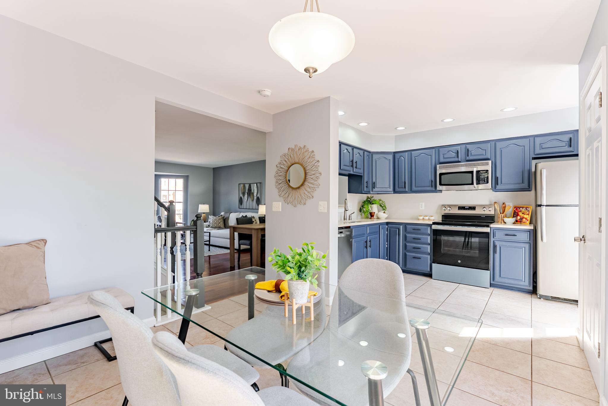 ASHBURN VILLAGE - Residential