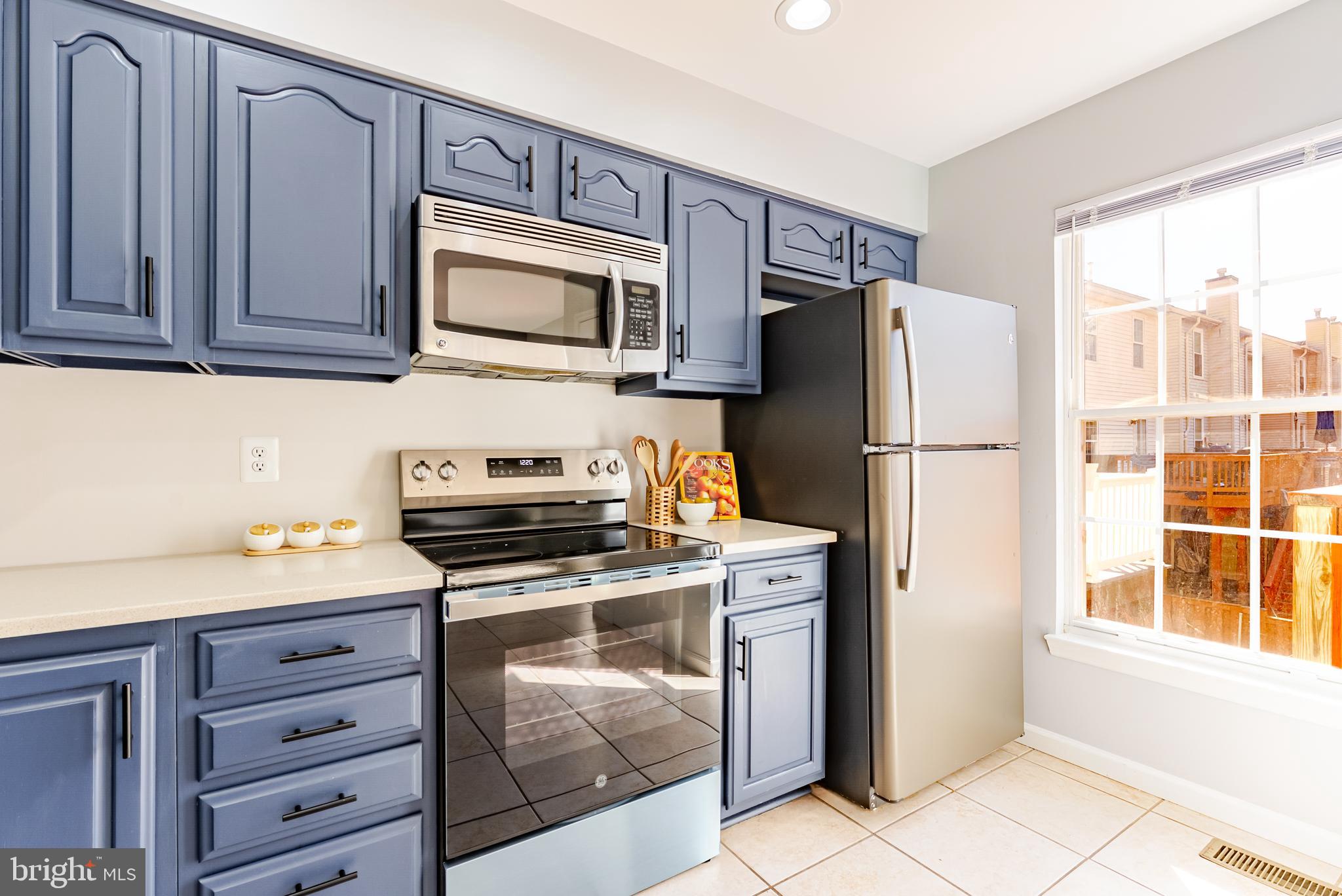 ASHBURN VILLAGE - Residential