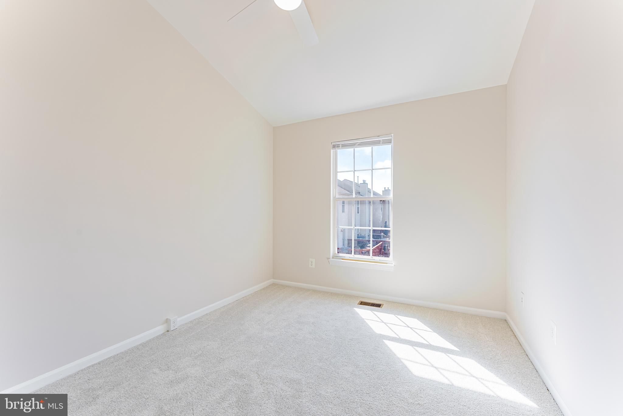 ASHBURN VILLAGE - Residential