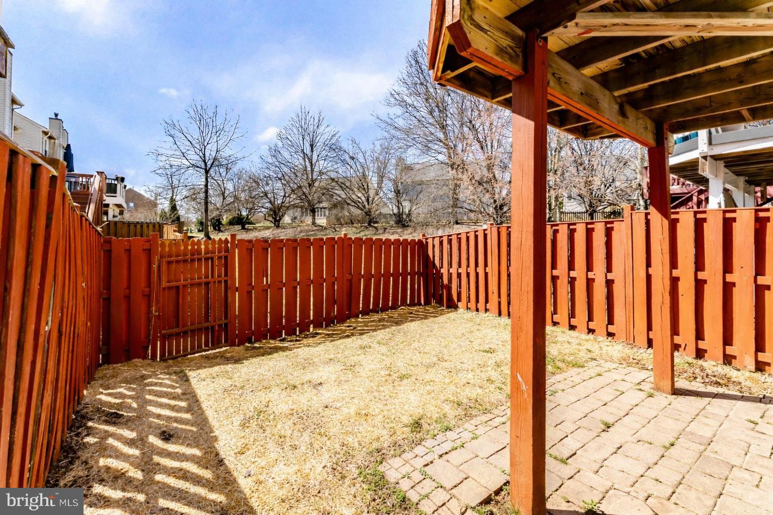 ASHBURN VILLAGE - Residential