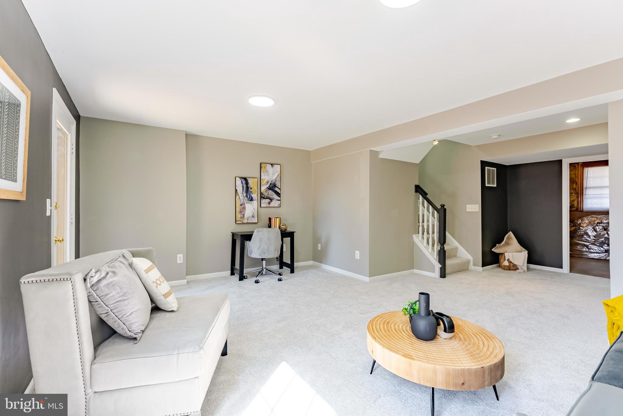 ASHBURN VILLAGE - Residential