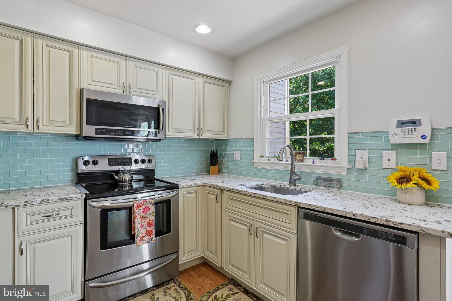 SILVER SPRING CNTRY CLUB - Residential
