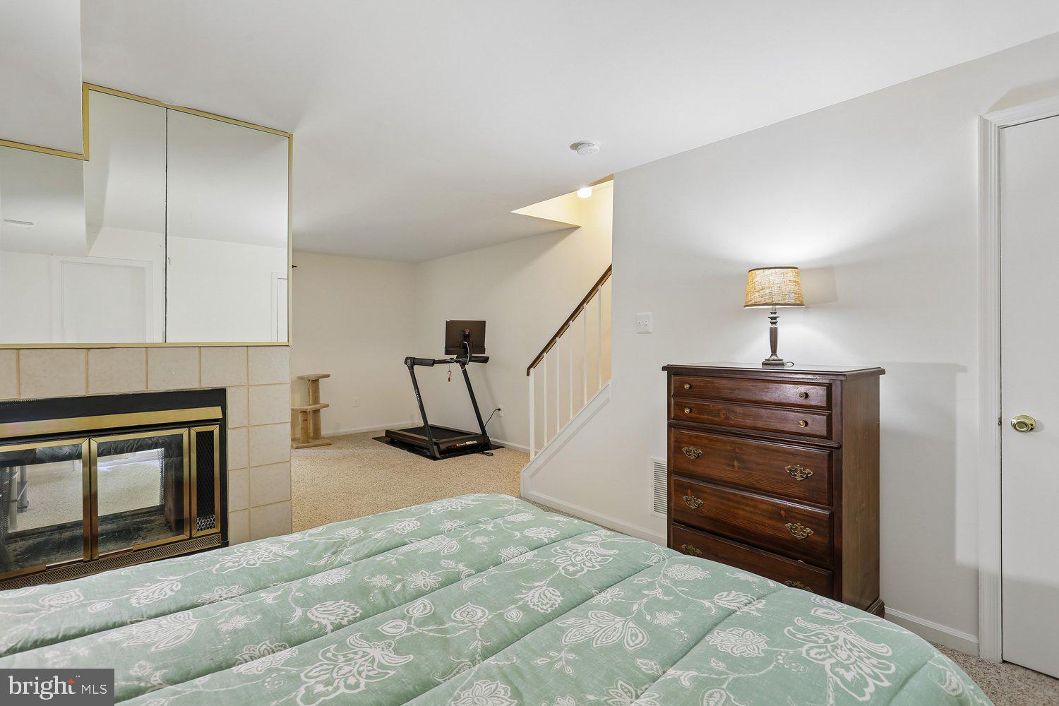 SILVER SPRING CNTRY CLUB - Residential