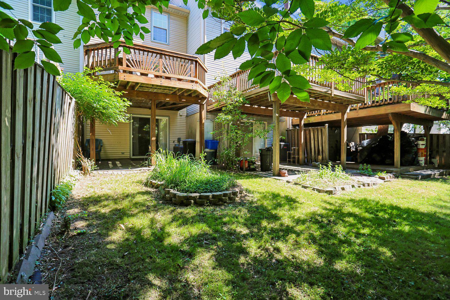 SILVER SPRING CNTRY CLUB - Residential