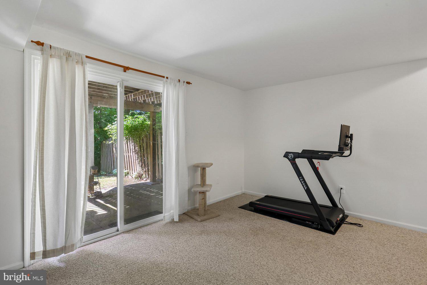 SILVER SPRING CNTRY CLUB - Residential