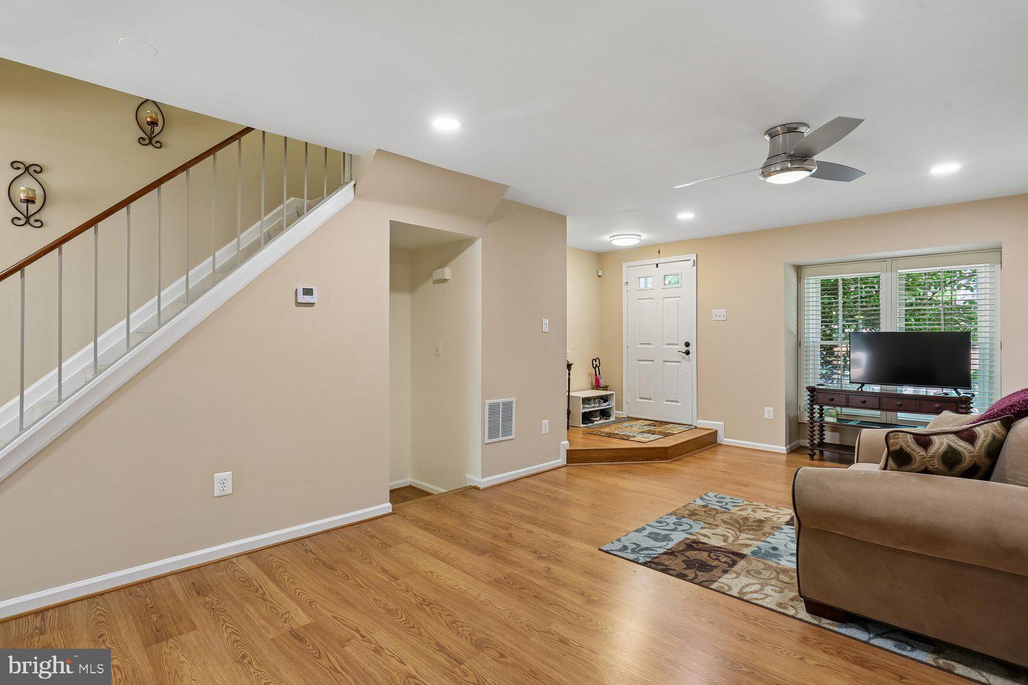 SILVER SPRING CNTRY CLUB - Residential