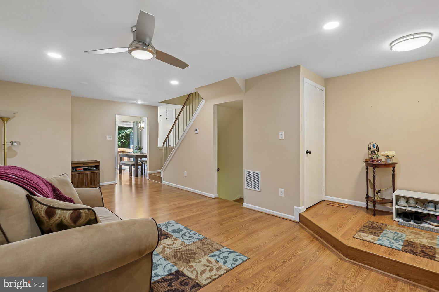 SILVER SPRING CNTRY CLUB - Residential