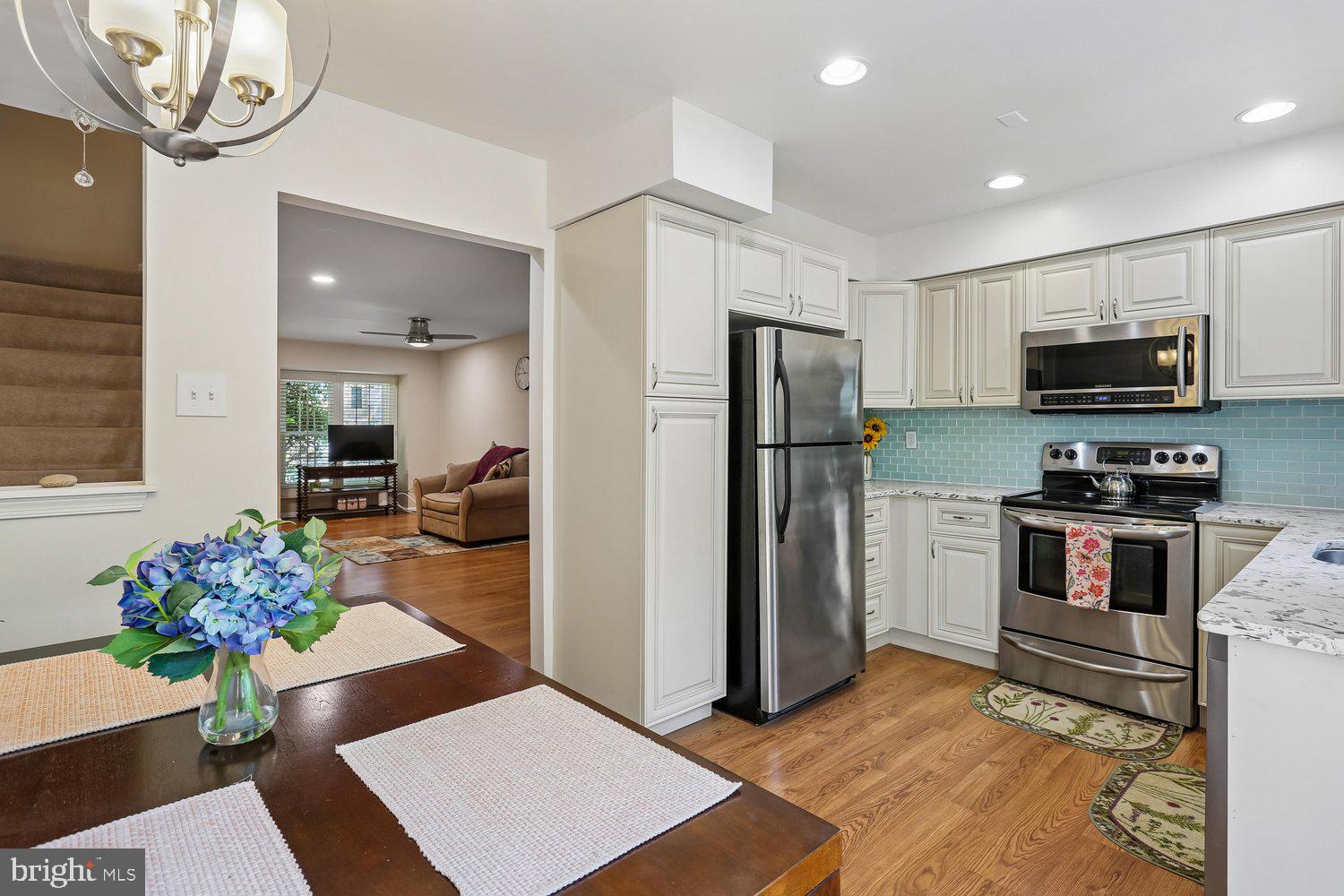 SILVER SPRING CNTRY CLUB - Residential