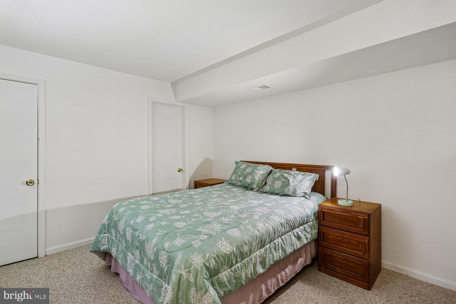 SILVER SPRING CNTRY CLUB - Residential