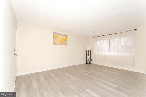 14 HALLEY PLACE SE 103 WASHINGTON DC 20032