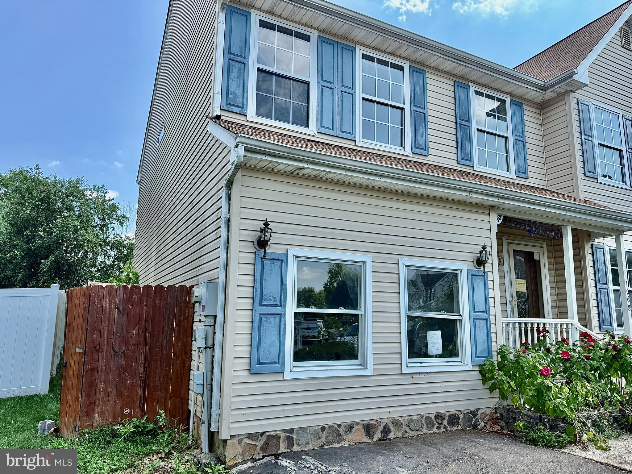 1068 FREEDOM COURT