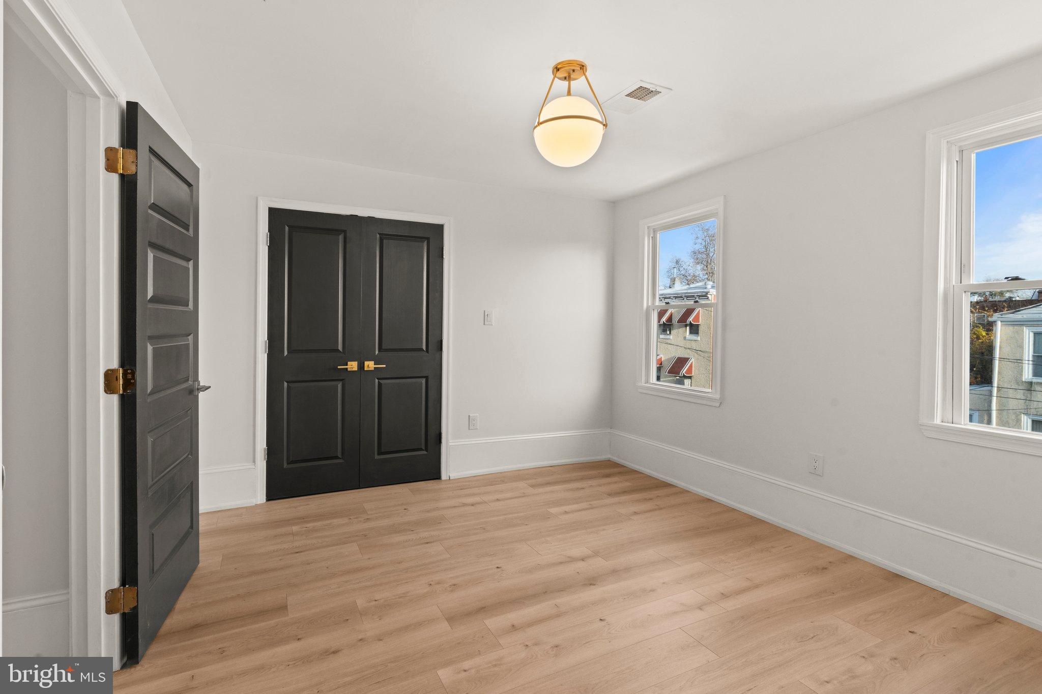 FRANKFORD - Residential