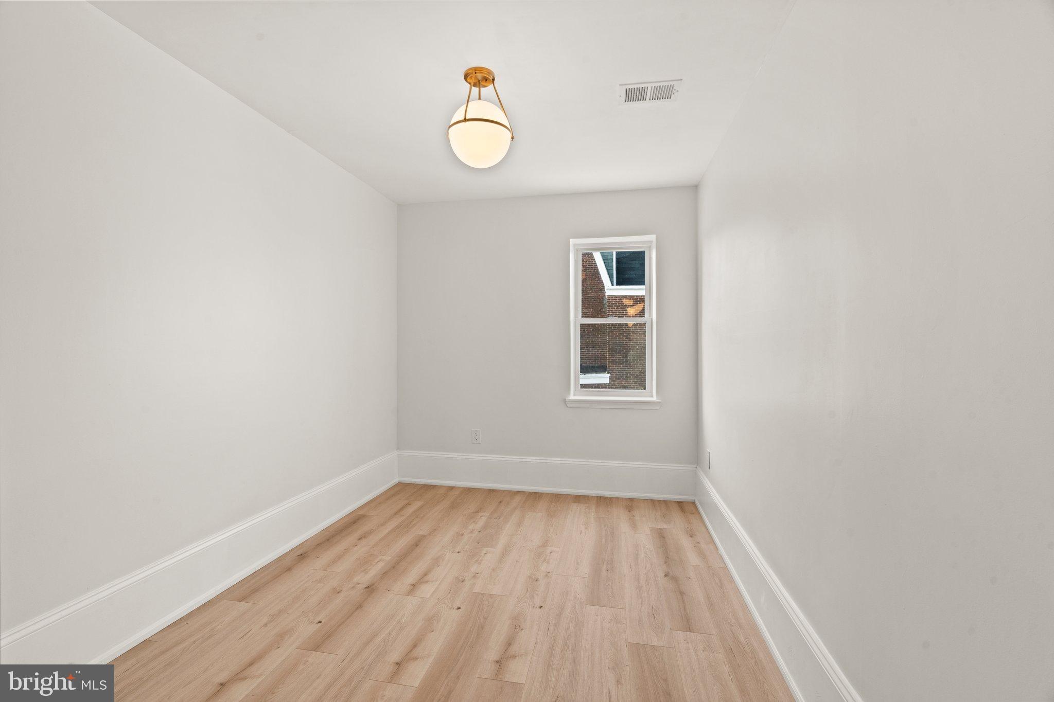 FRANKFORD - Residential