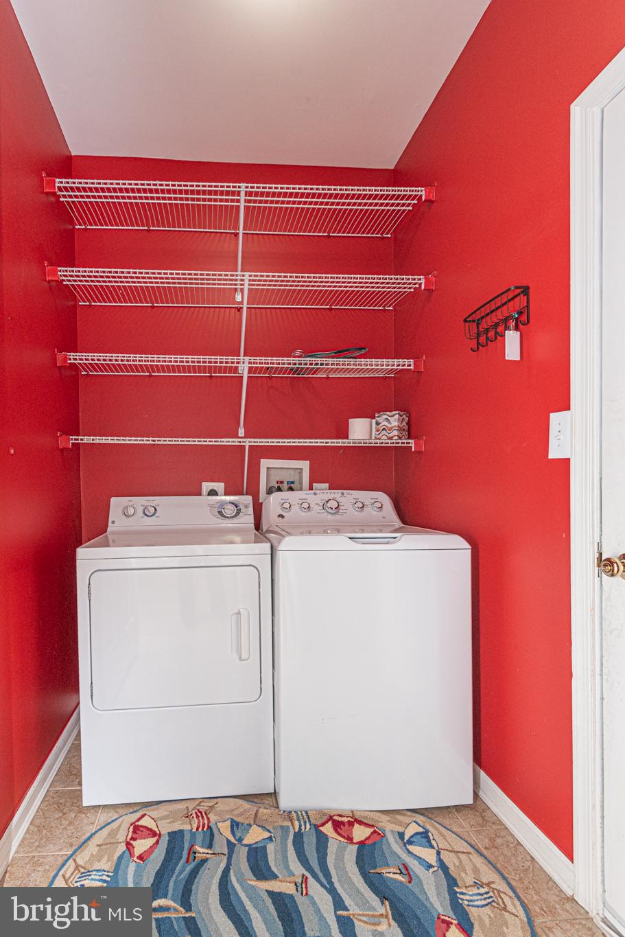 SUNSET ISLAND - Residential