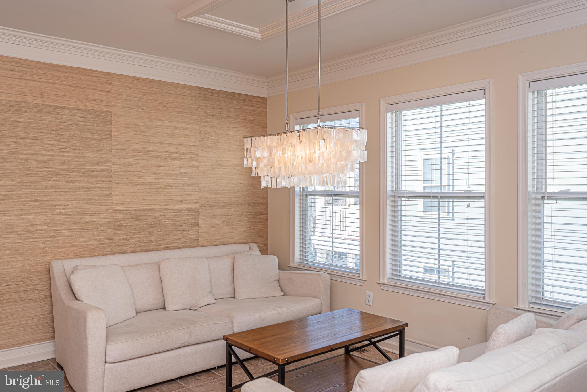 SUNSET ISLAND - Residential