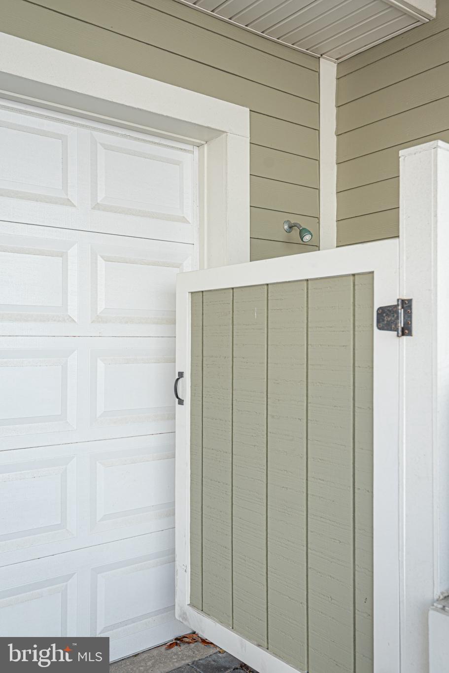 SUNSET ISLAND - Residential