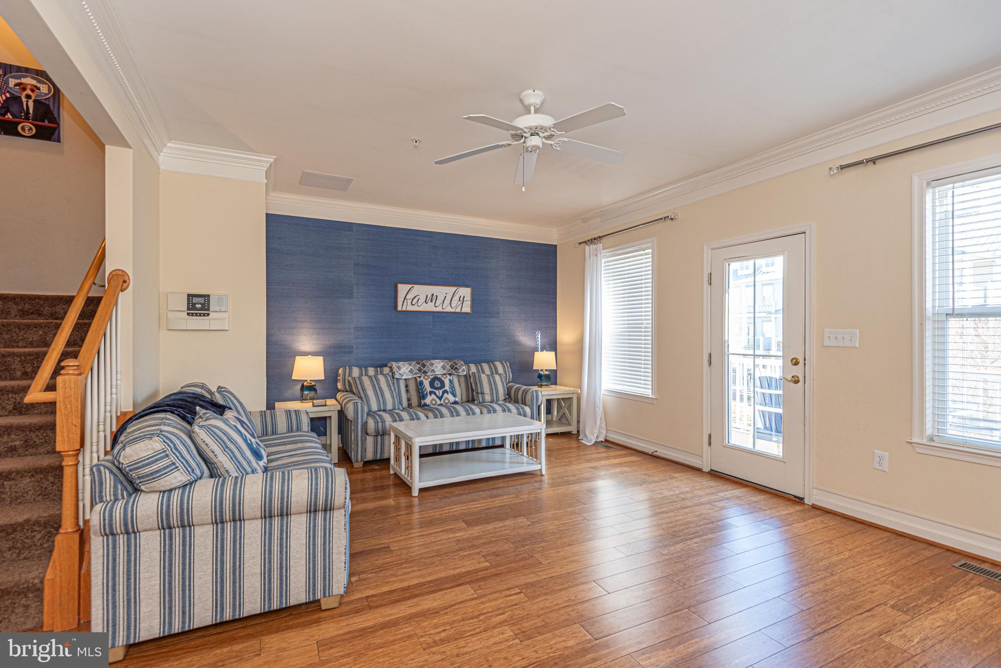 SUNSET ISLAND - Residential