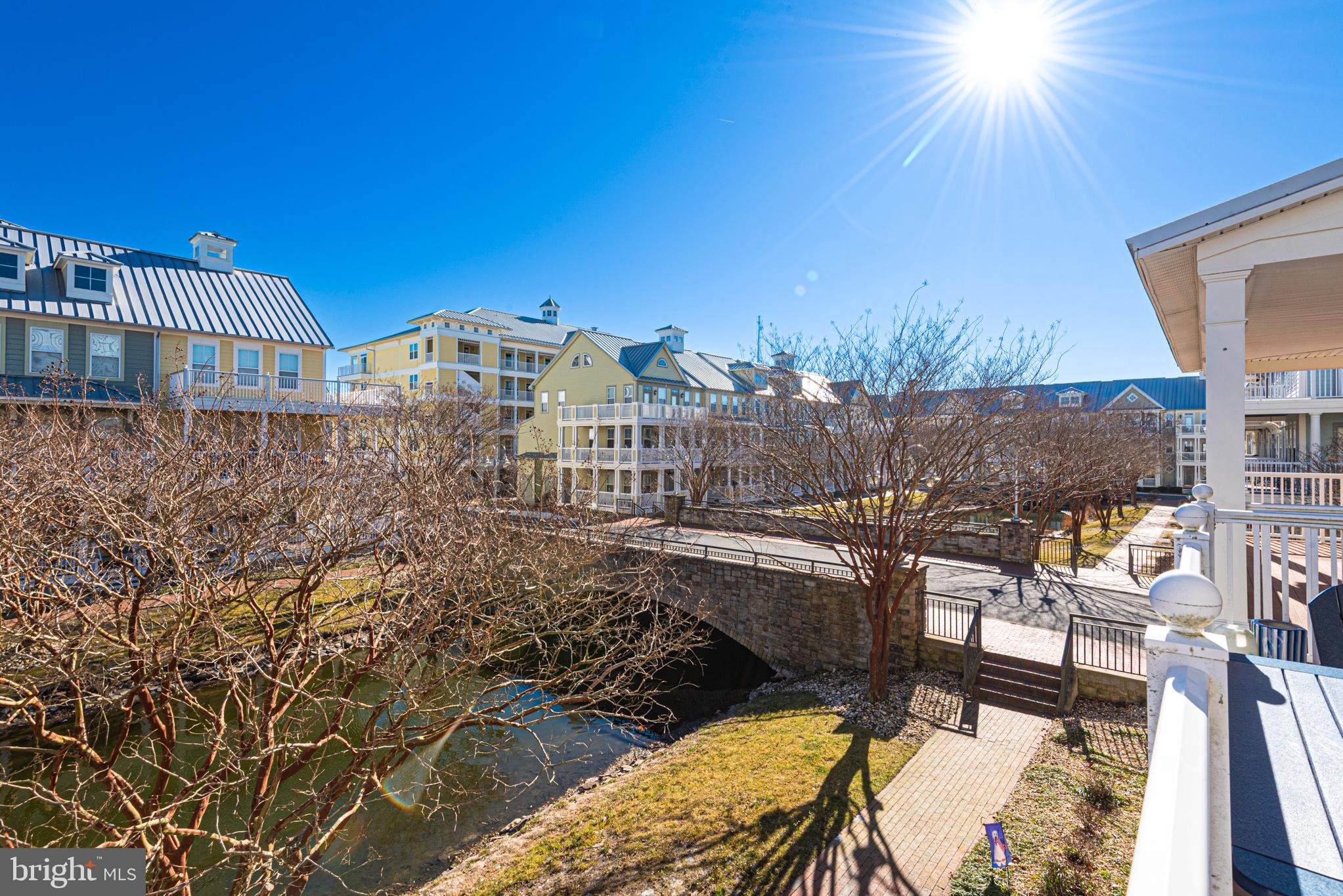 SUNSET ISLAND - Residential