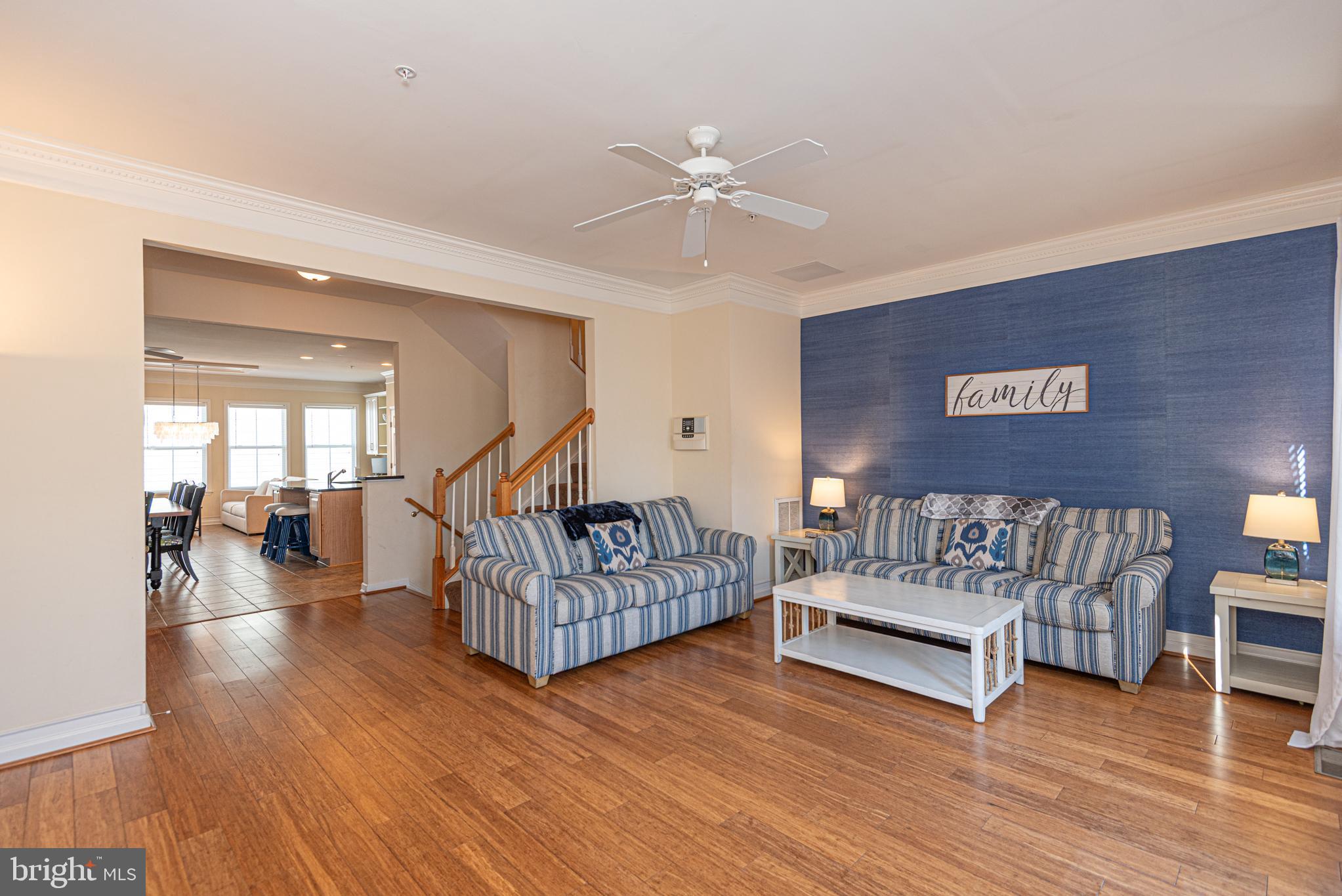 SUNSET ISLAND - Residential