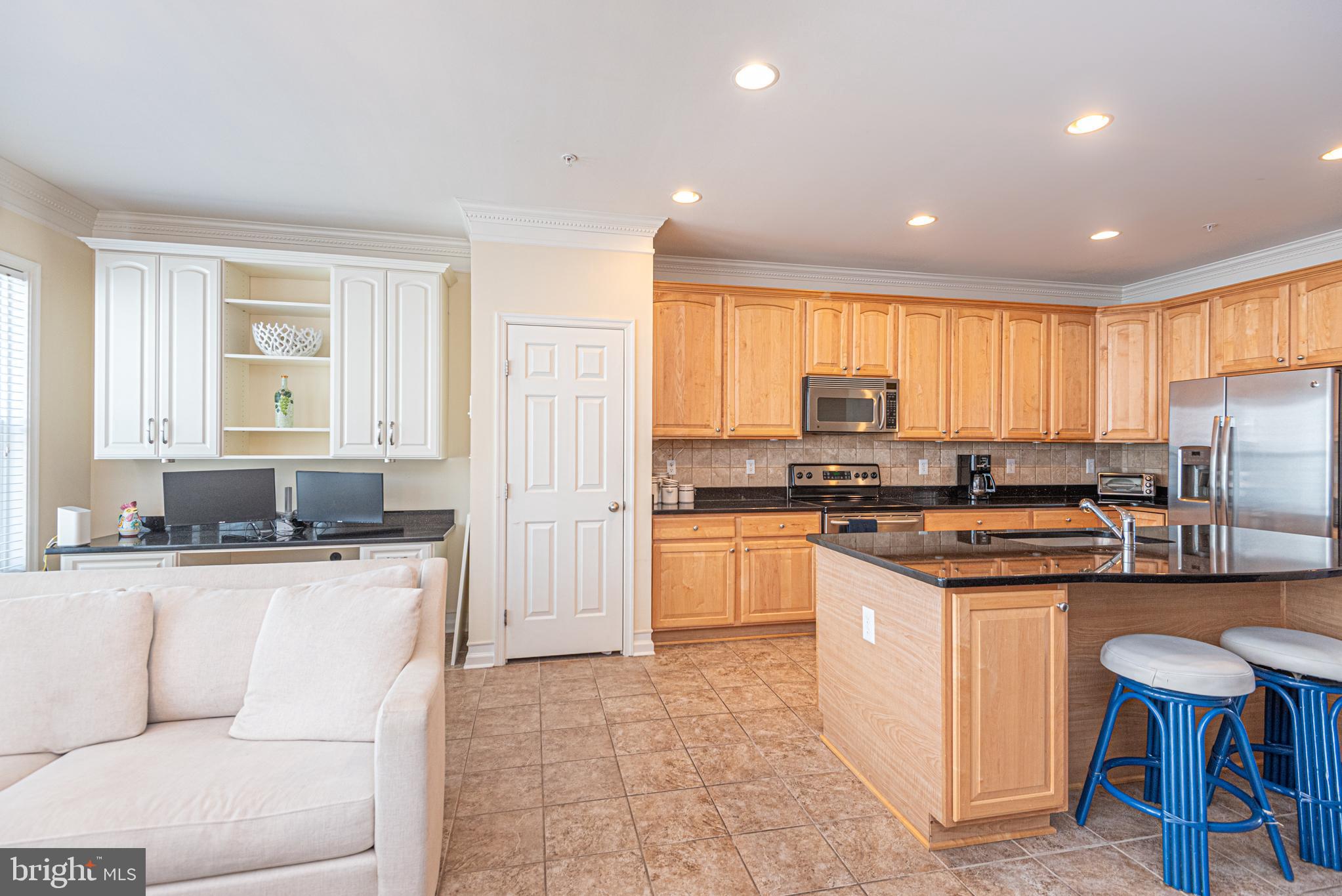 SUNSET ISLAND - Residential