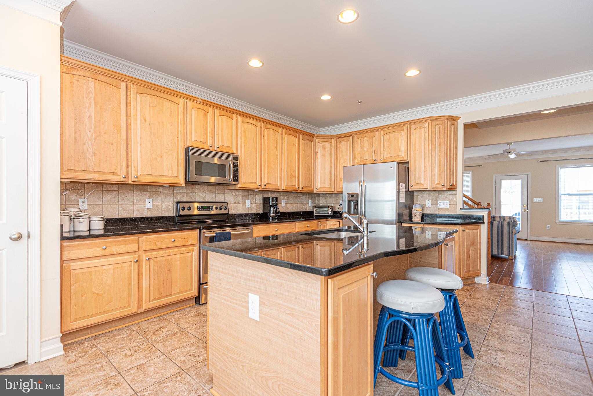 SUNSET ISLAND - Residential