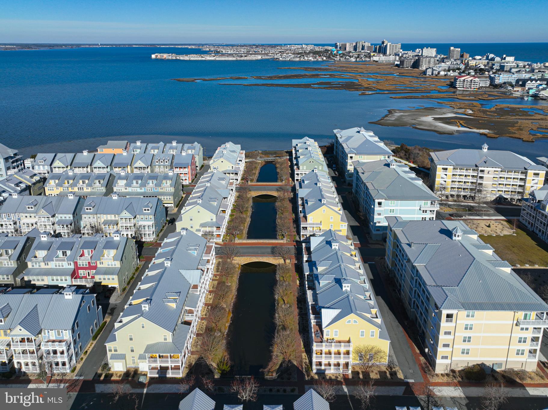 SUNSET ISLAND - Residential