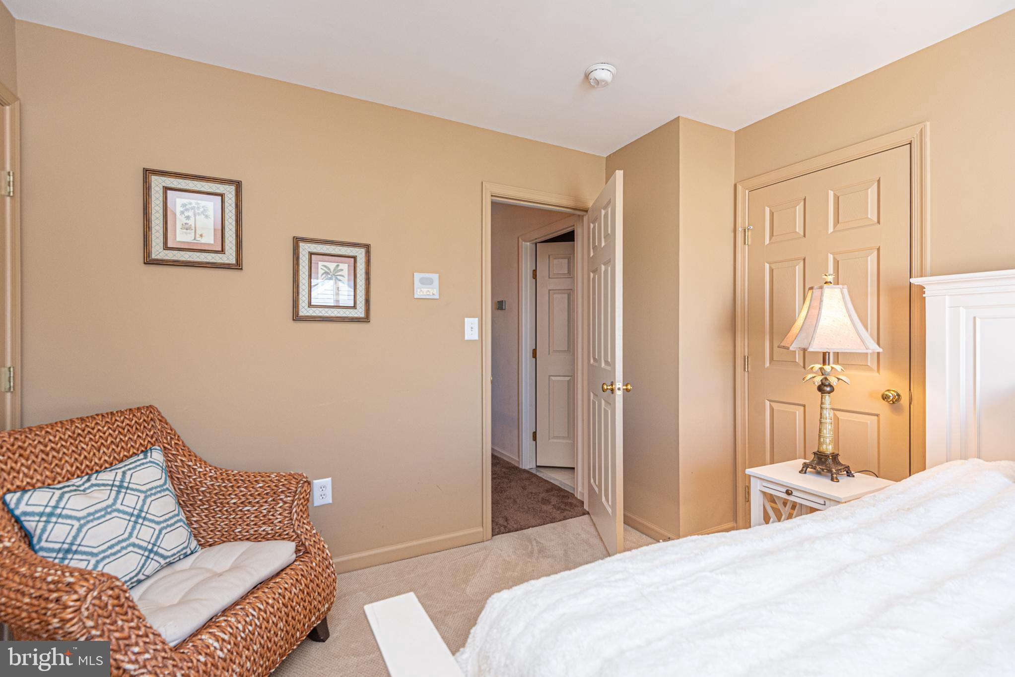 SUNSET ISLAND - Residential