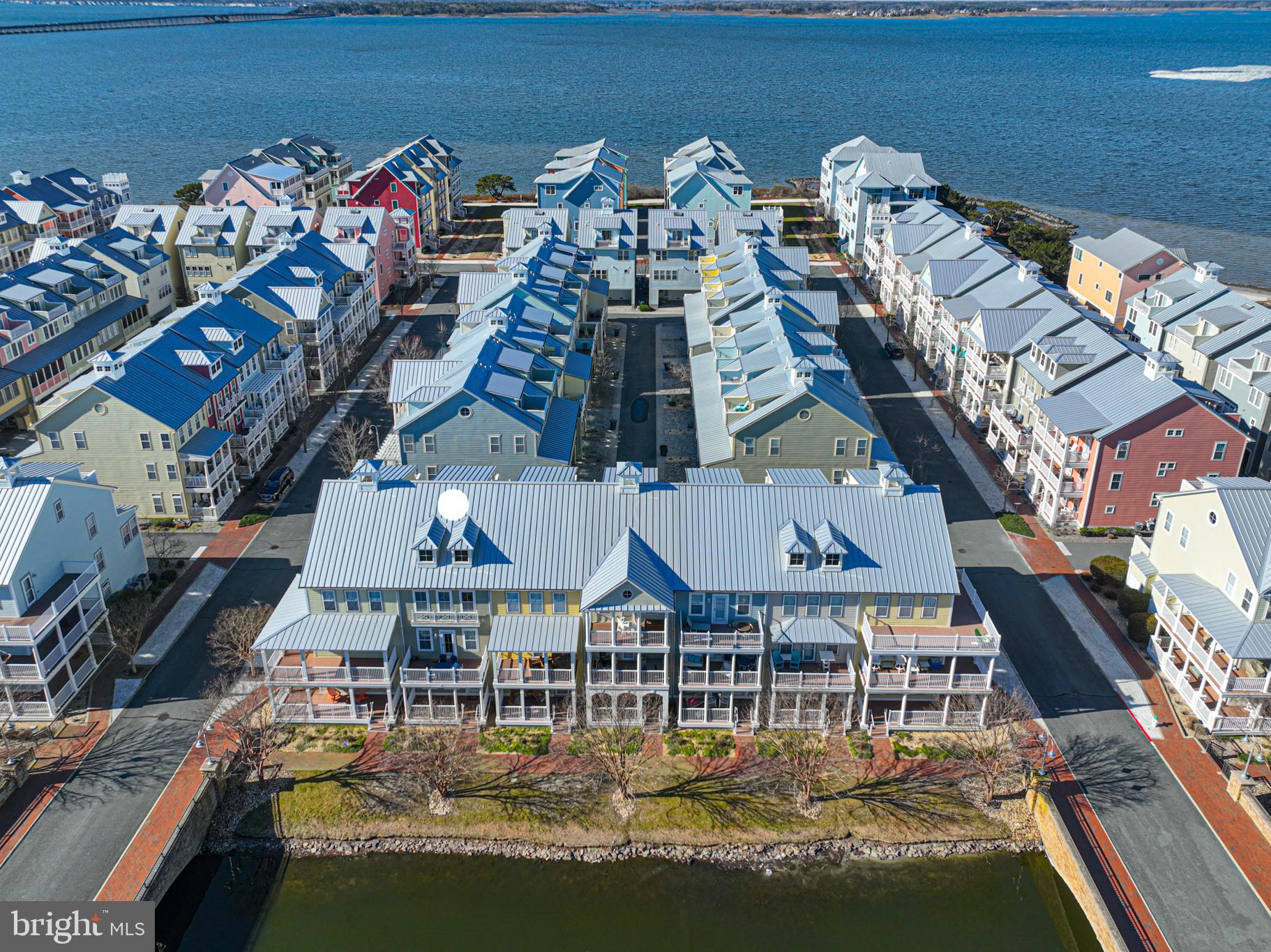 SUNSET ISLAND - Residential