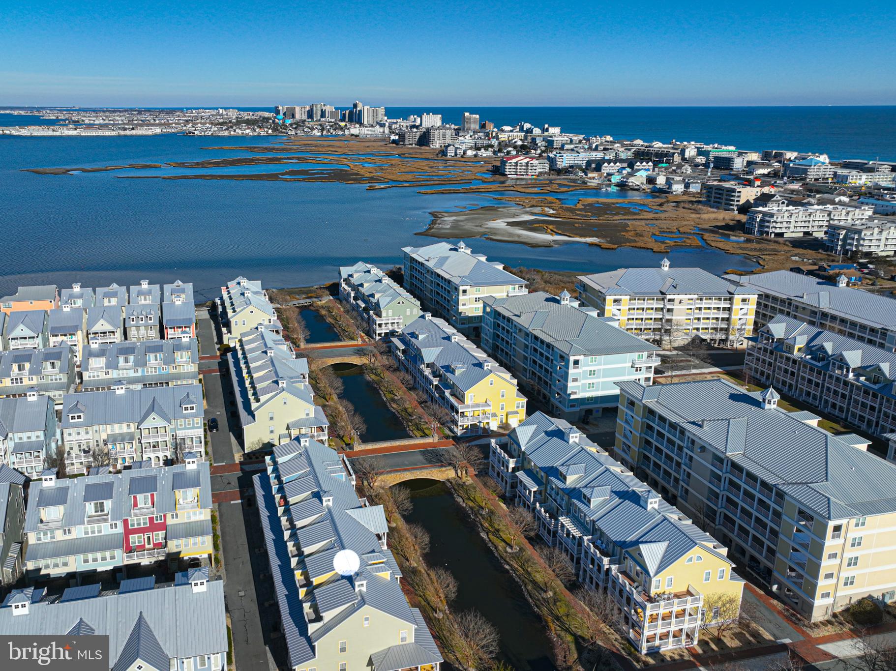 SUNSET ISLAND - Residential