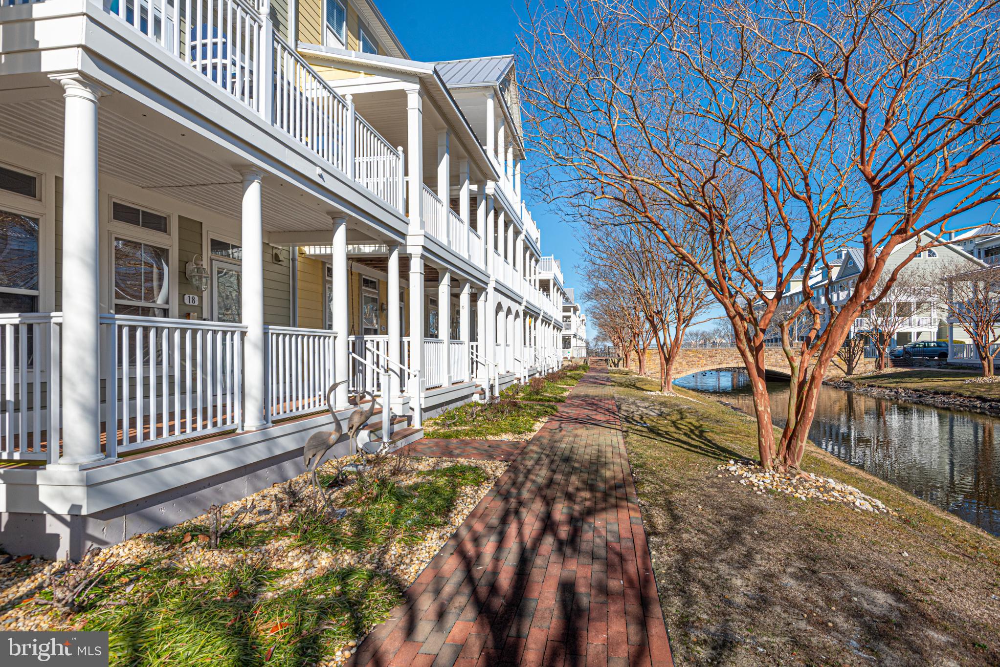 SUNSET ISLAND - Residential