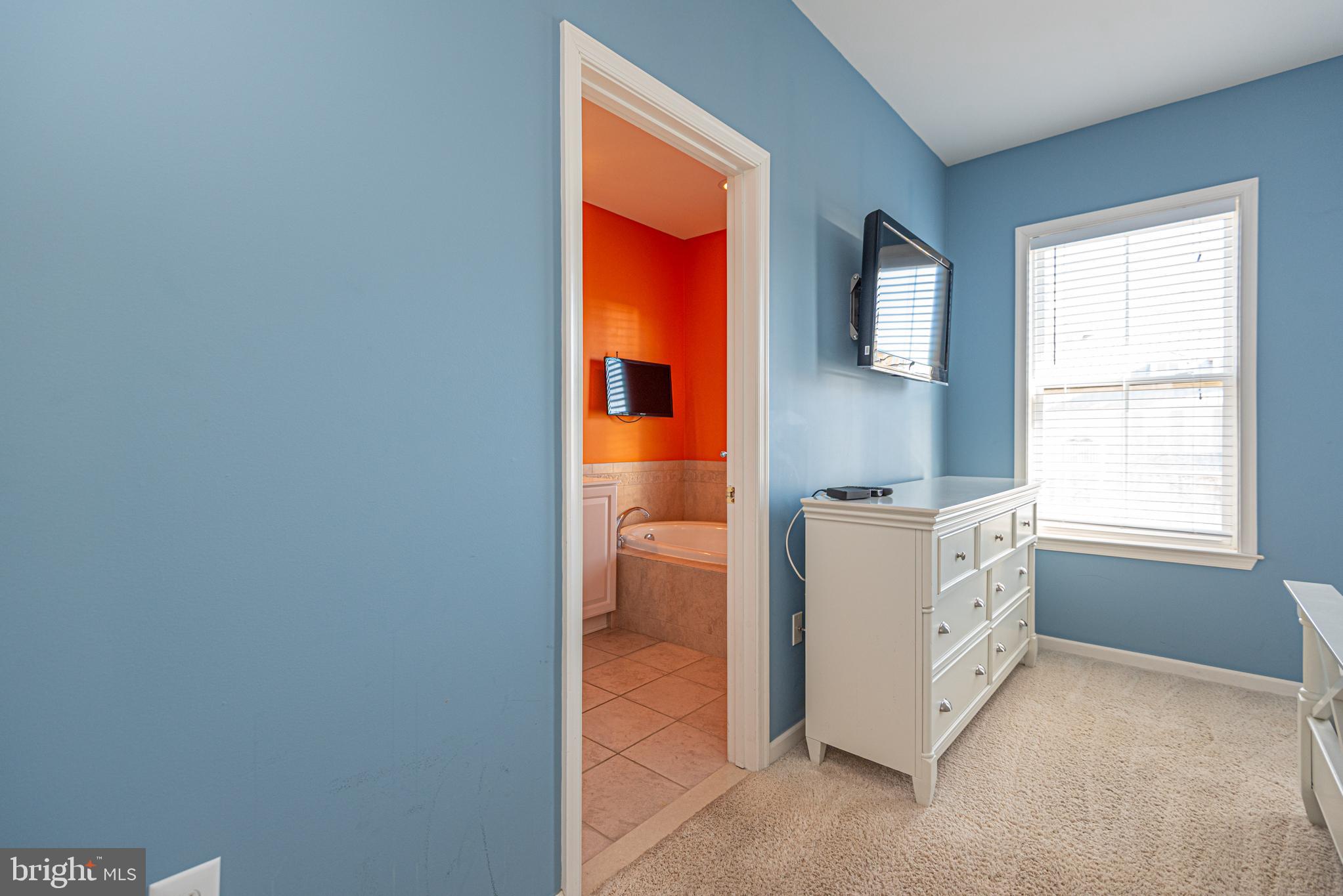 SUNSET ISLAND - Residential