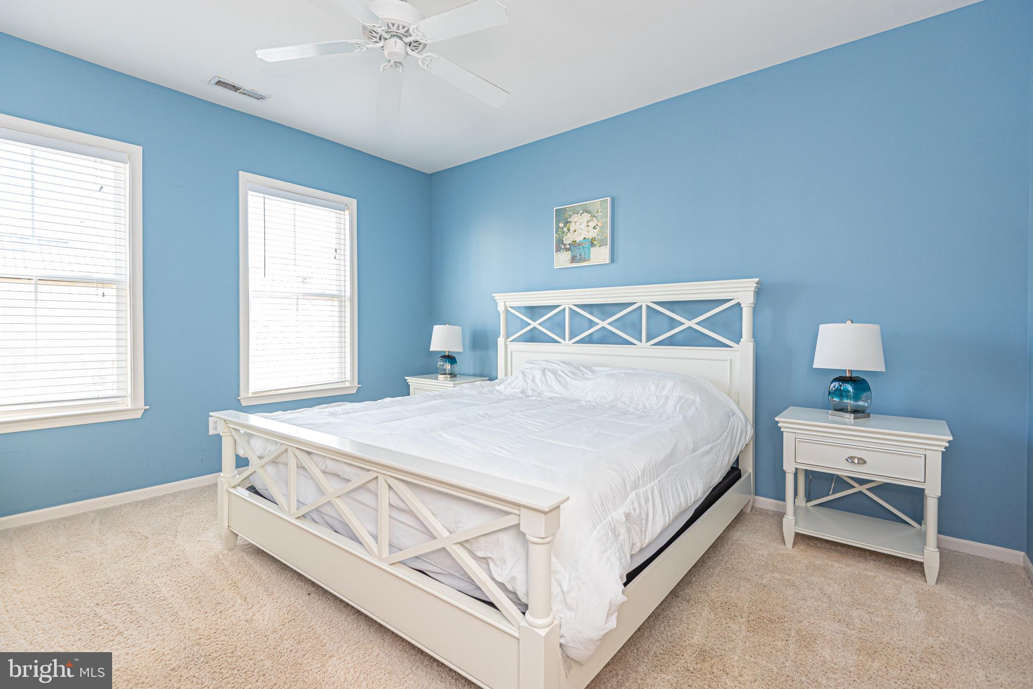 SUNSET ISLAND - Residential