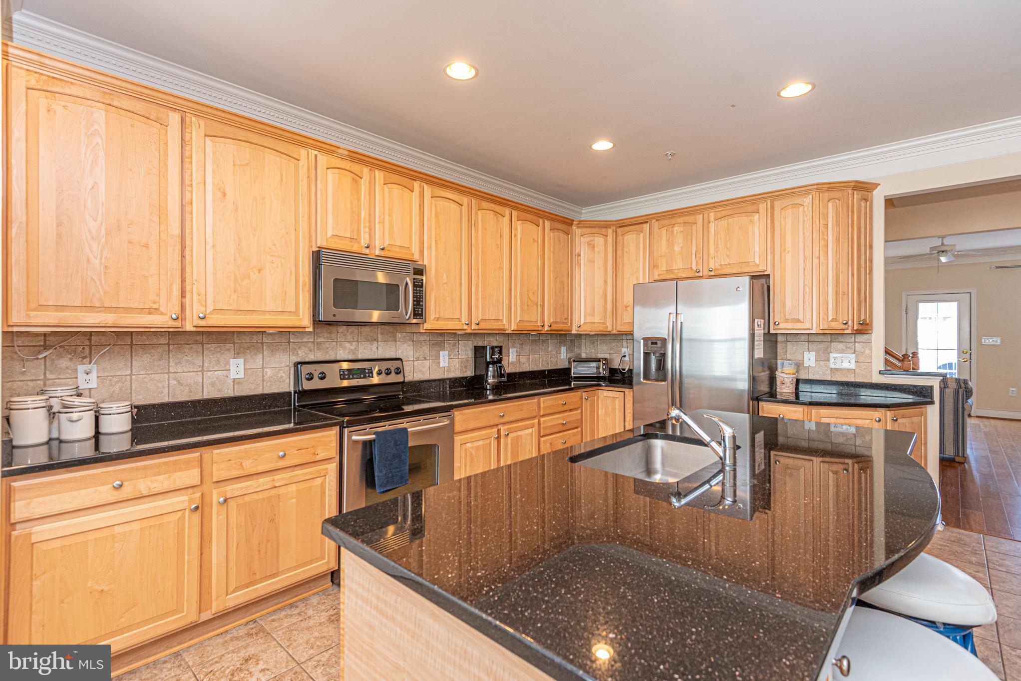 SUNSET ISLAND - Residential