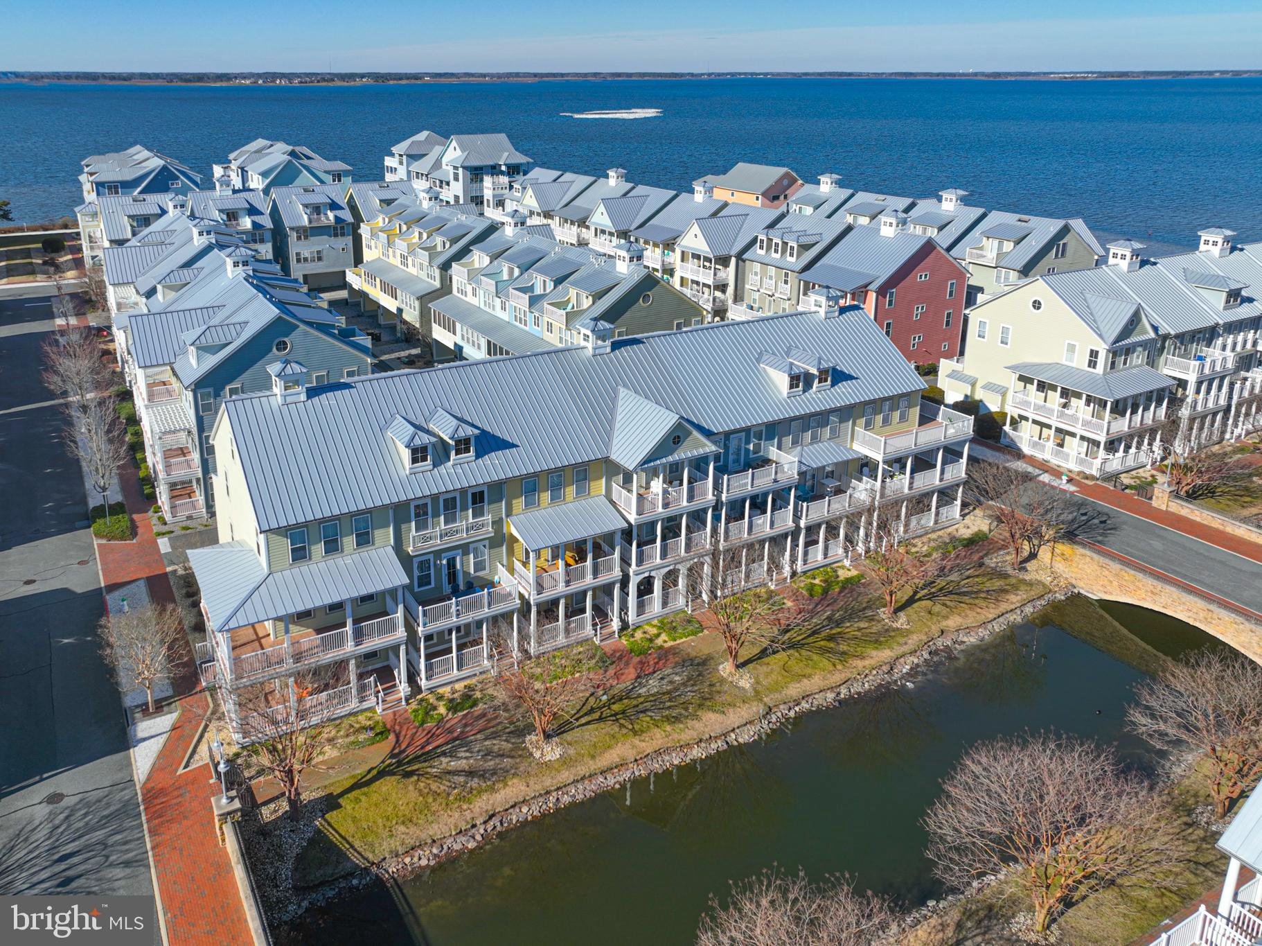 SUNSET ISLAND - Residential