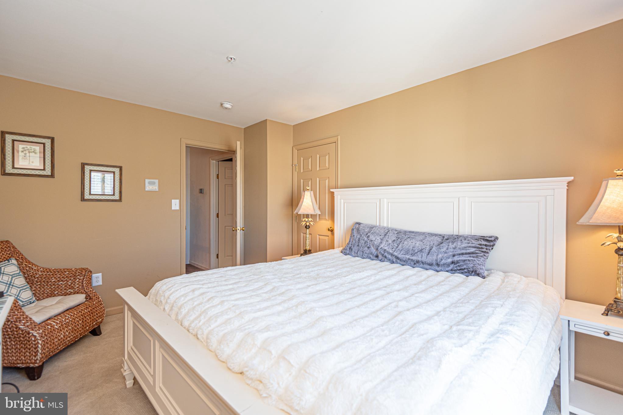 SUNSET ISLAND - Residential