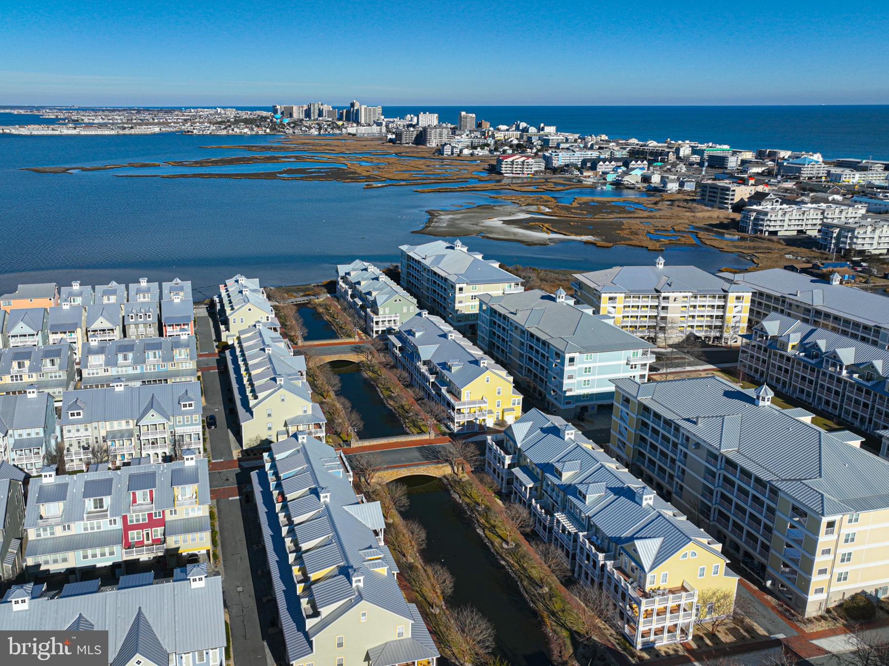 SUNSET ISLAND - Residential