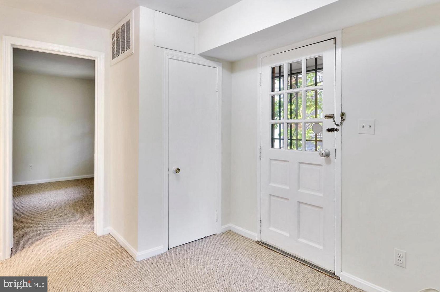 CAPITOL HILL - Residential Lease