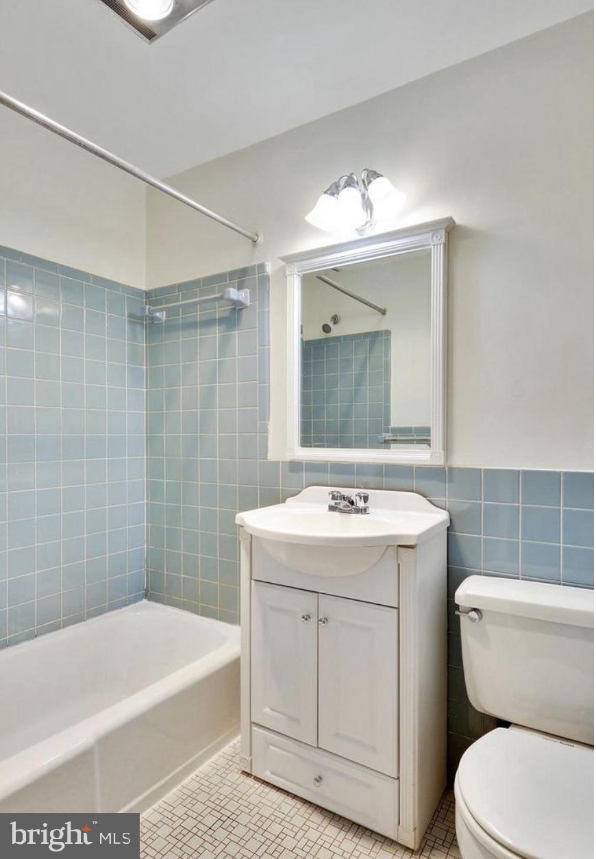 CAPITOL HILL - Residential Lease