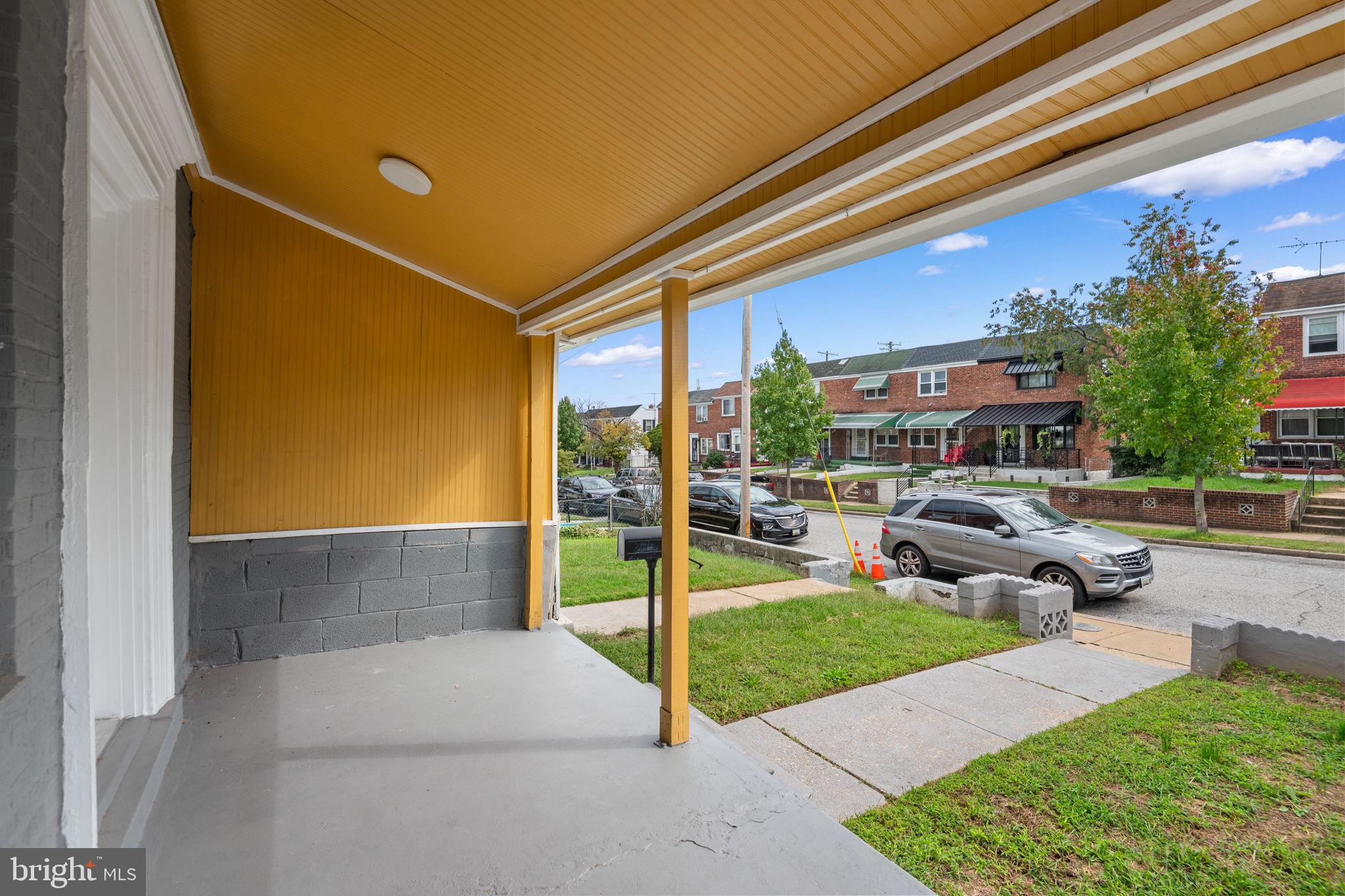 636 HILLVIEW ROAD