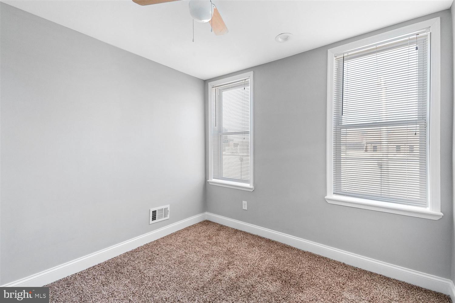 MILTON MONTFORD - Residential Lease