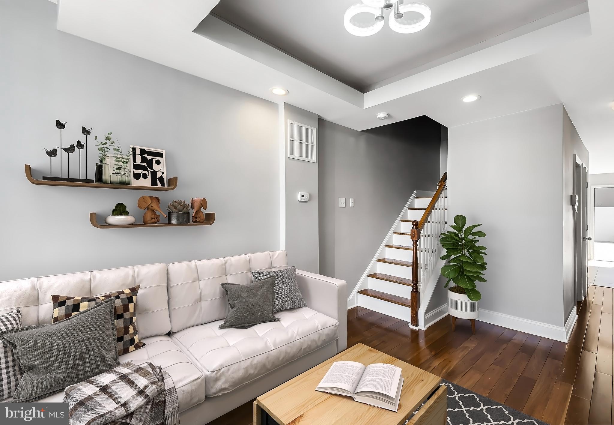 MILTON MONTFORD - Residential Lease